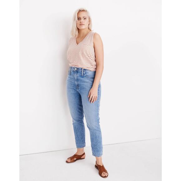 Madewell The Mom Jean in Melva Wash 33 Plus - Picture 1 of 9